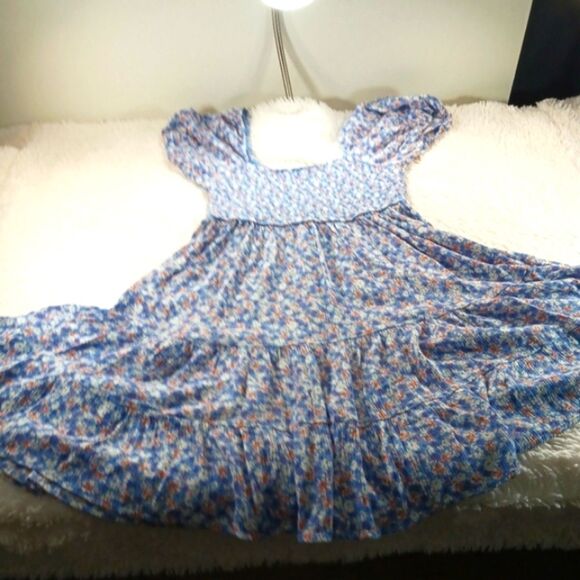 Altar'd State Romantic Floral Smocked Flair Midi With Puff Sleeves Womans Medium - Picture 8 of 8